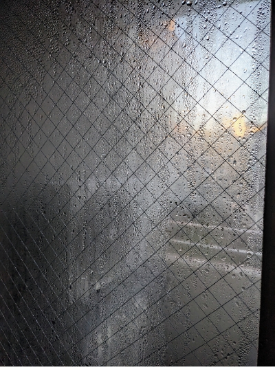 内窓設置していない窓の結露はスゴイ　2026年2月